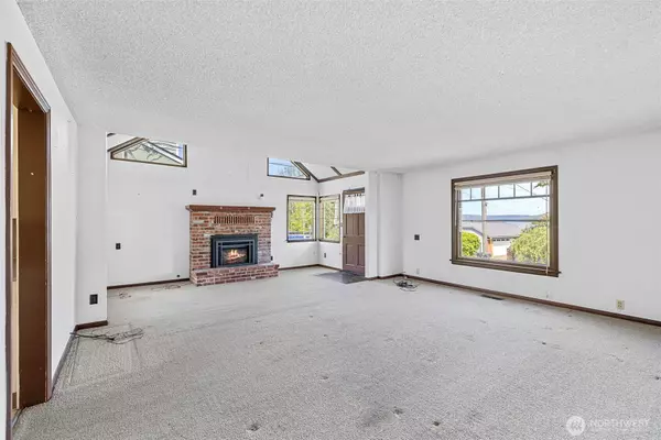 Tacoma, WA 98422,5323 Hyada BLVD NE