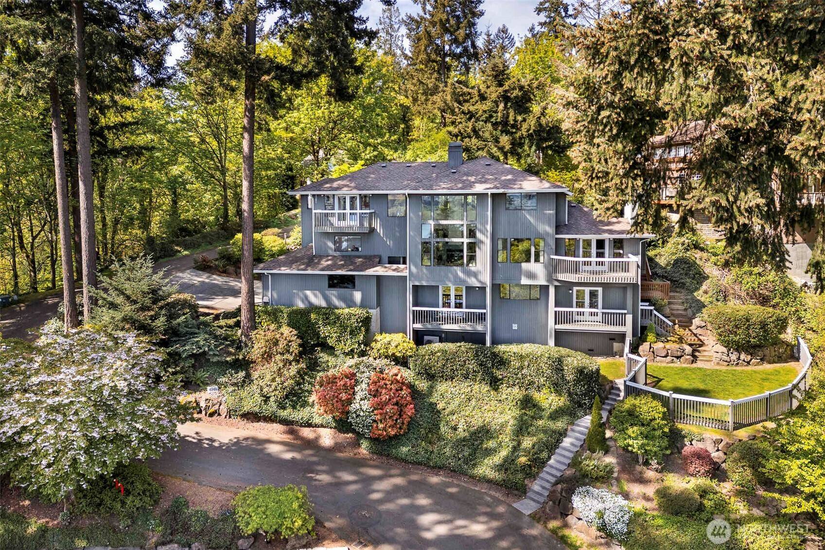 4741 Fernridge LN, Mercer Island, WA 98040