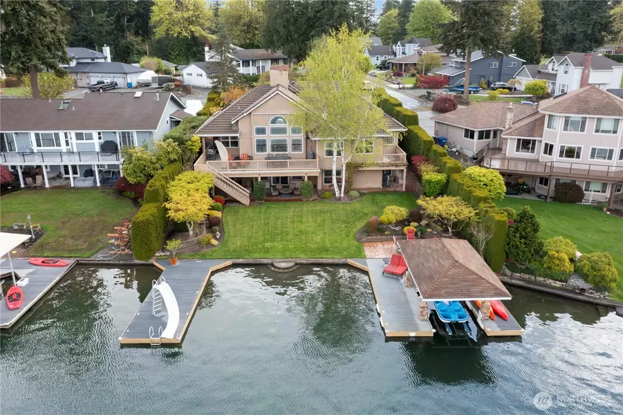 2906 202nd Avenue Ct East, Lake Tapps, WA 98391