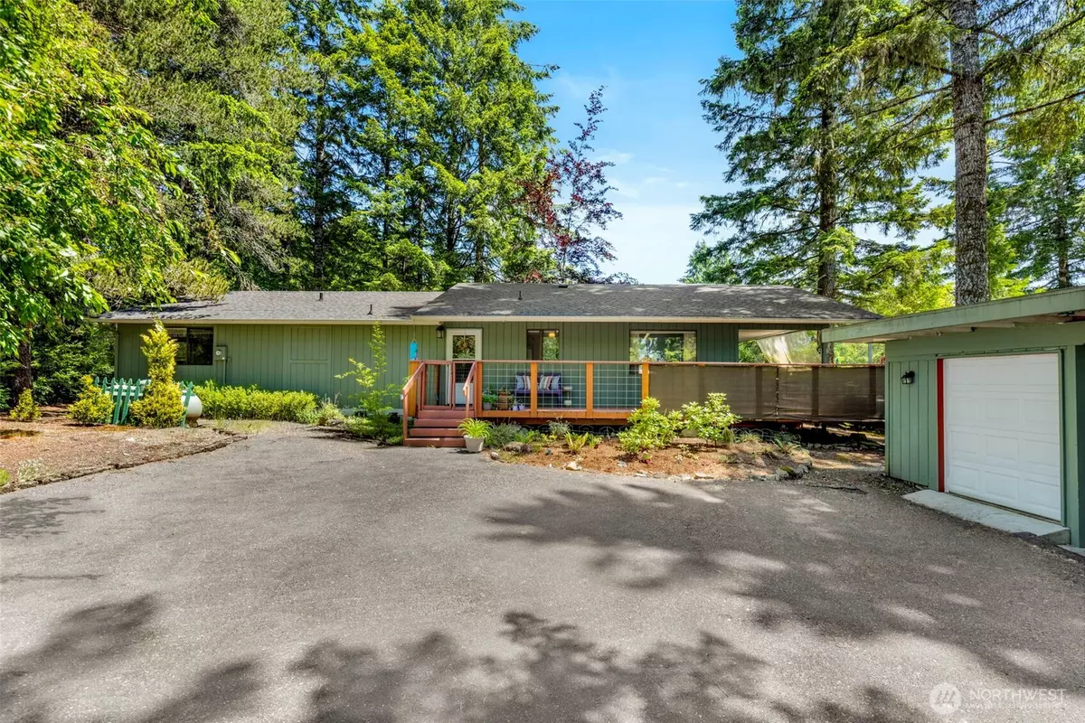 Union, WA 98592,131 E Vine Maple LN