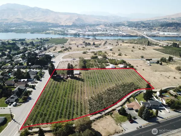 121 35th ST NW, East Wenatchee, WA 98802