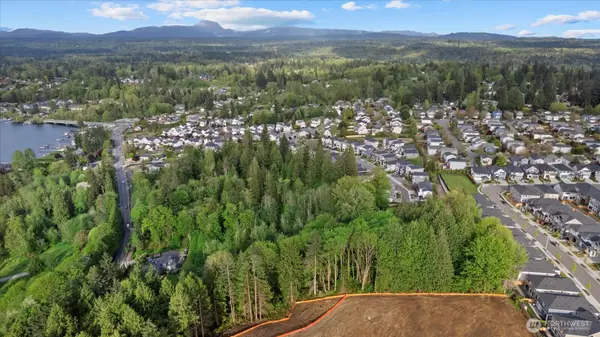Lake Stevens, WA 98258,10928 S Lake Stevens RD