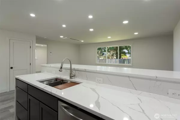 Friday Harbor, WA 98250,311 Price ST