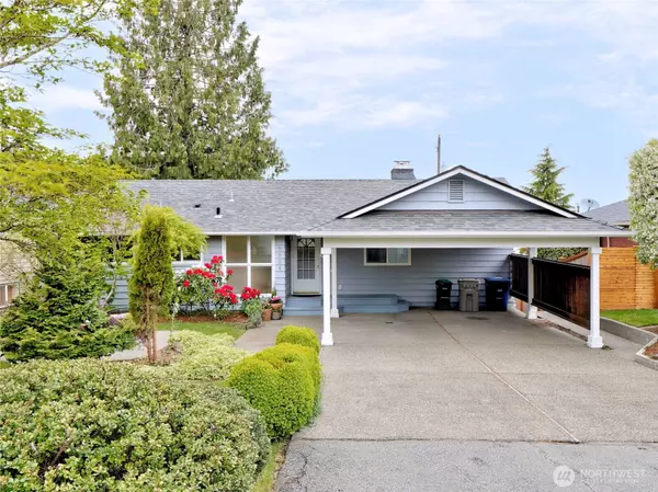 7024 S Lakeridge DR, Seattle, WA 98178