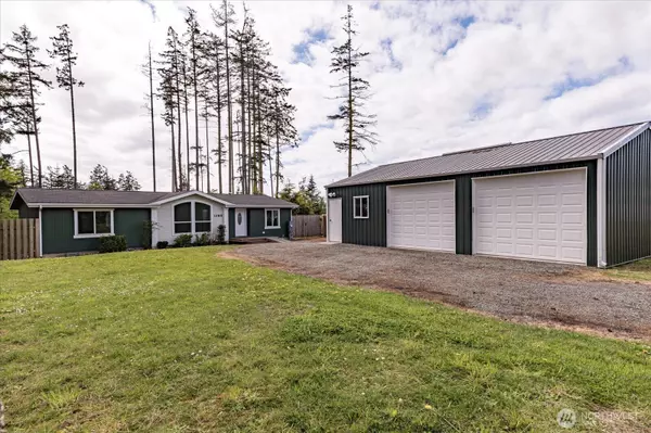 1085 N Paul AVE, Oak Harbor, WA 98277