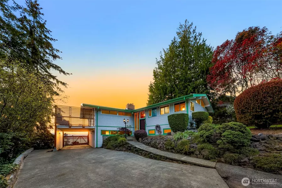 15212 27th AVE SW, Burien, WA 98166
