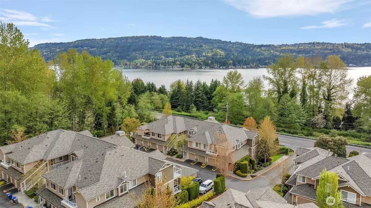 Sammamish, WA 98075,3500 E Lake Sammamish Pkwy SE #1-103