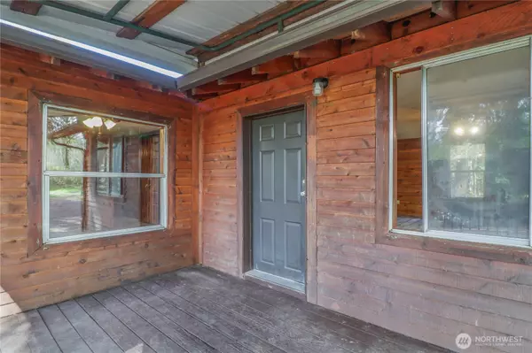 Elma, WA 98541,21 W River DR W
