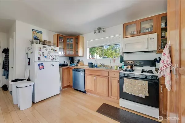 Seattle, WA 98118,4051 Letitia AVE S