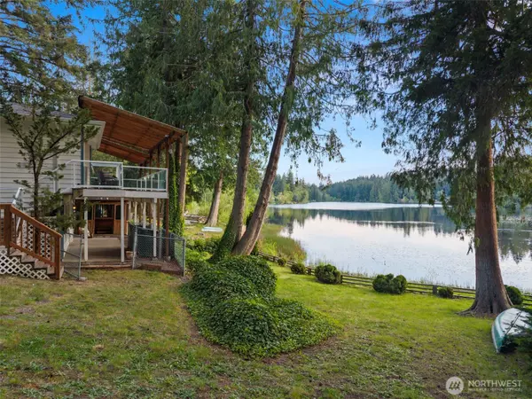 13496 Hillcrest St NW, Poulsbo, WA 98370