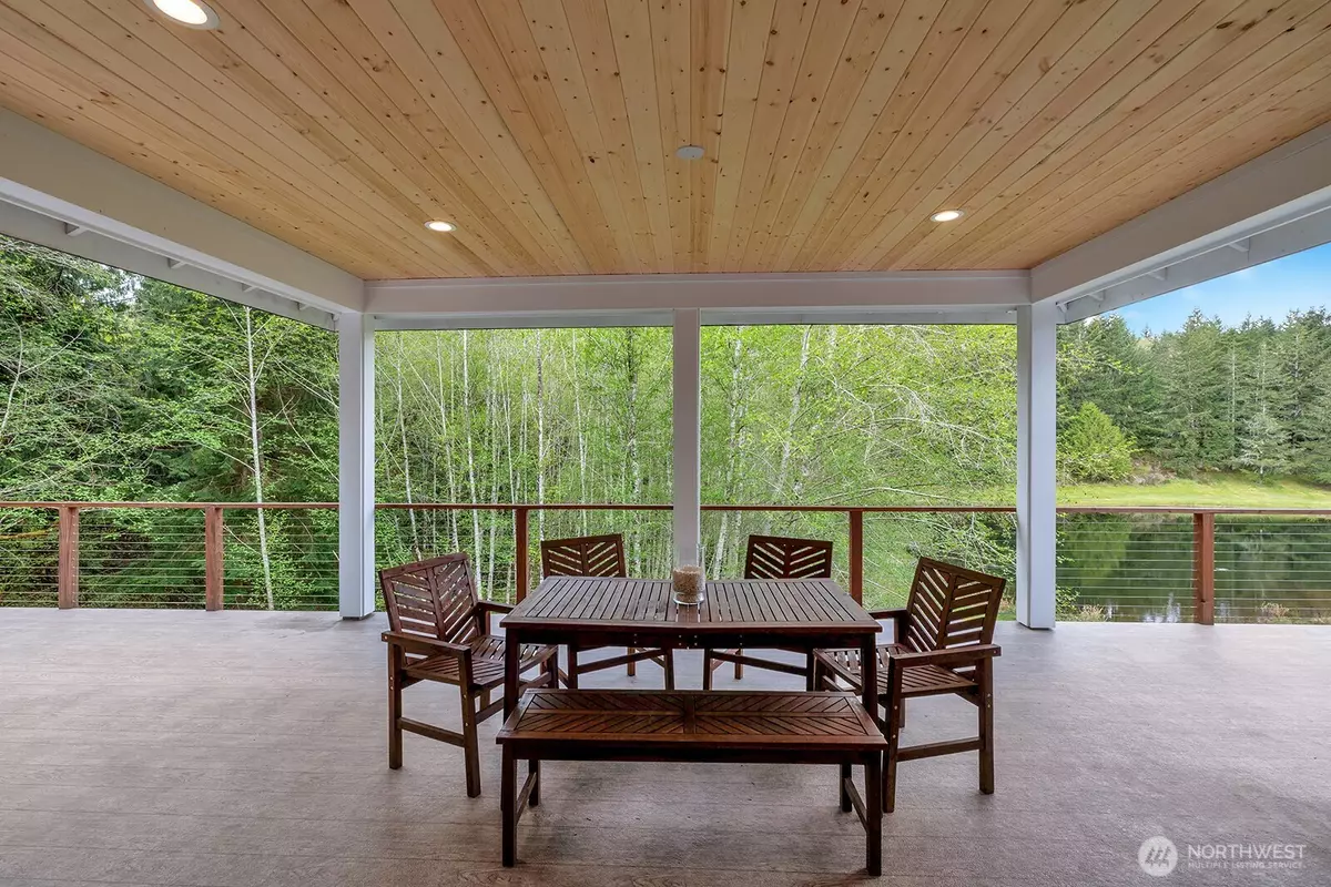 Allyn, WA 98524,110 E Eugenia PL