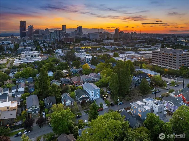 332 17th AVE, Seattle, WA 98122