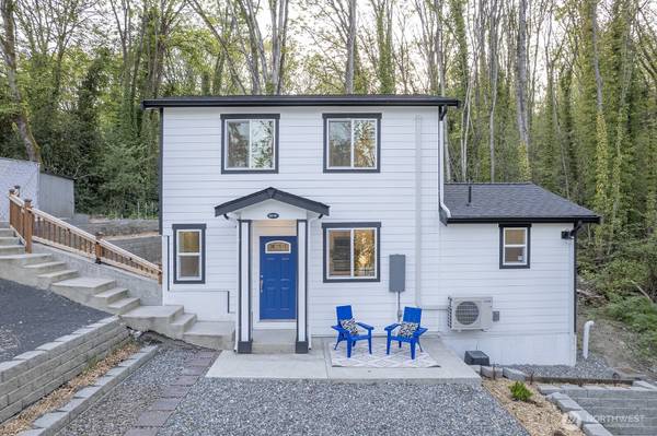 3265 31st AVE SW, Seattle, WA 98126