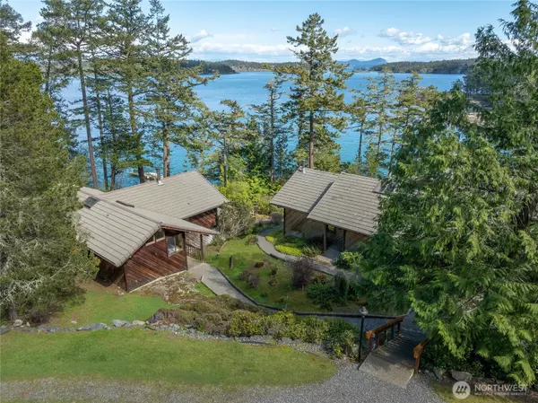 470 Bonanza DR, Lopez Island, WA 98261