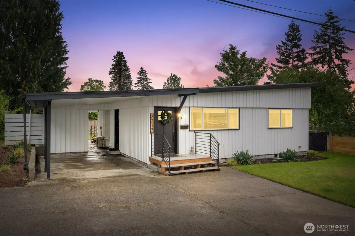 Renton, WA 98056,2217 NE 9th ST