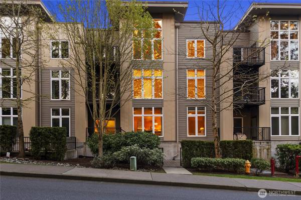 150 102nd AVE SE #213, Bellevue, WA 98004