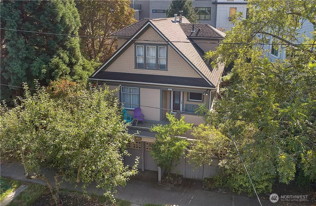 Seattle, WA 98103,913 N 35th ST