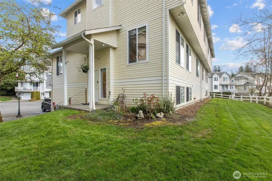 10420 Holly DR #D, Everett, WA 98204