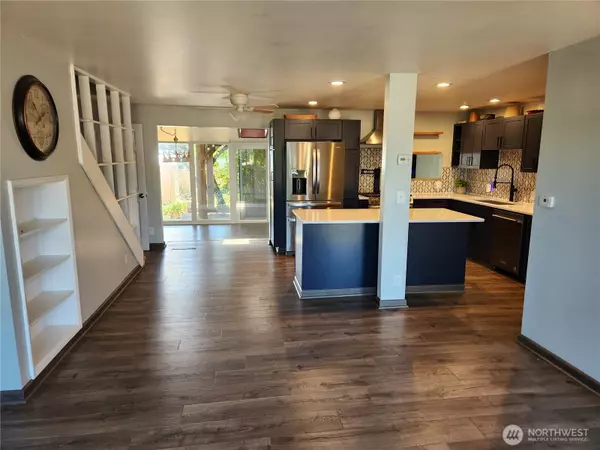 Anacortes, WA 98221,1705 36th ST