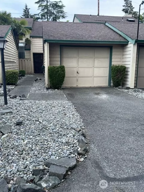 Lakewood, WA 98498,9220 77th St  SW #B