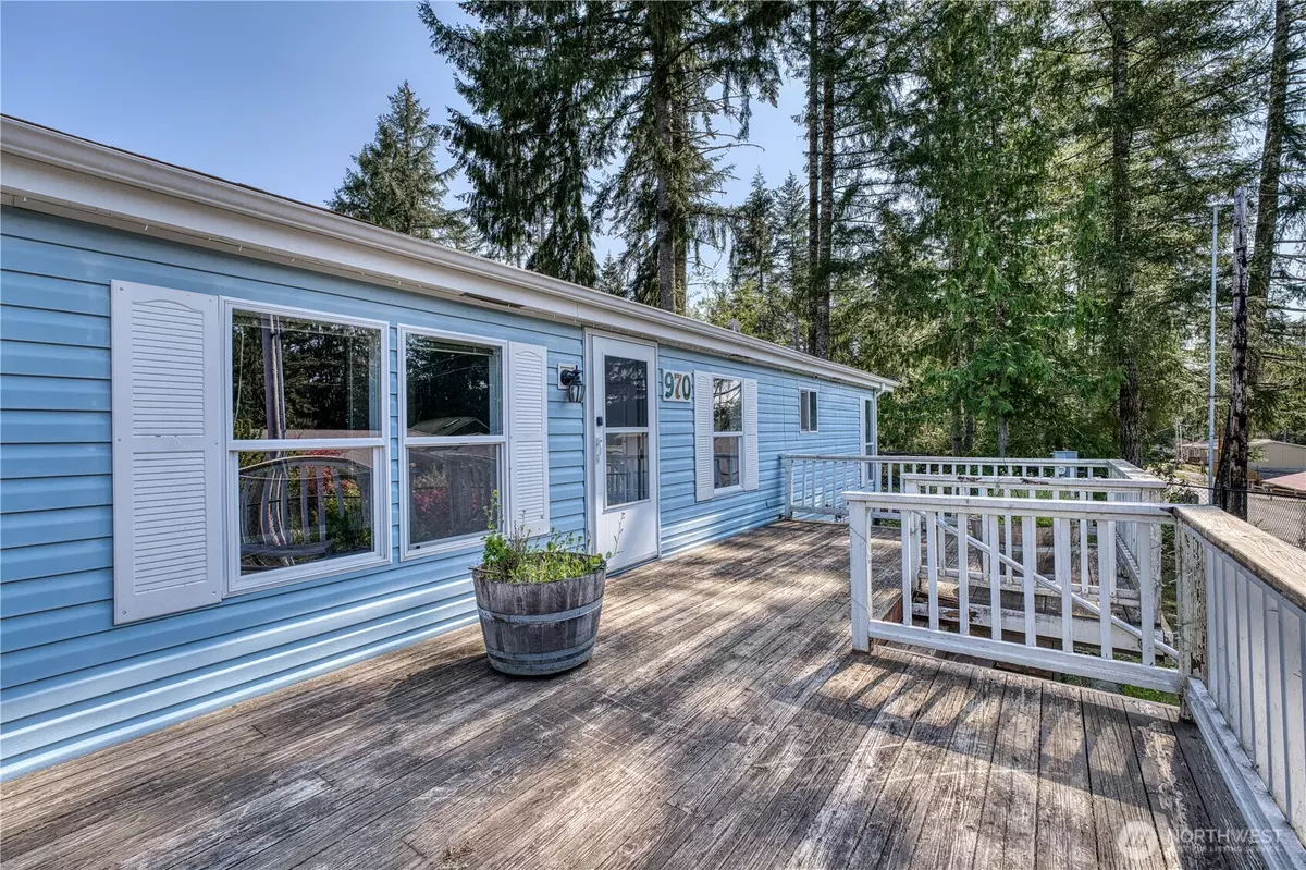 Belfair, WA 98528,970 E Trails End Dr