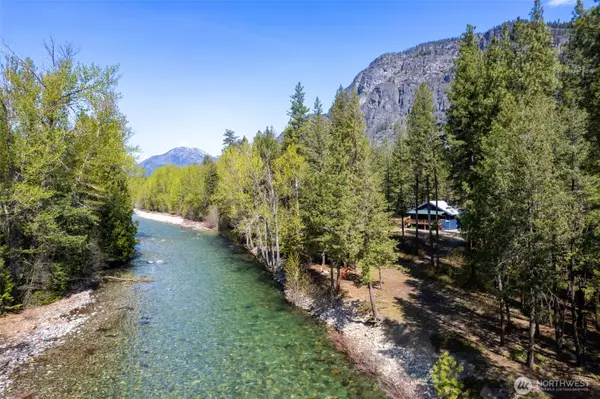 225 C Lost River RD, Mazama, WA 98833