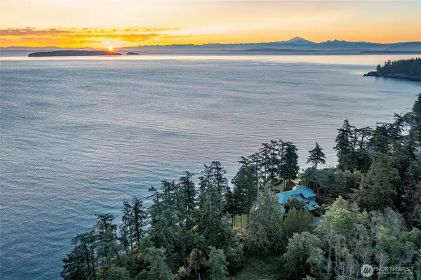 Orcas Island, WA 98245,285 Raptor RD