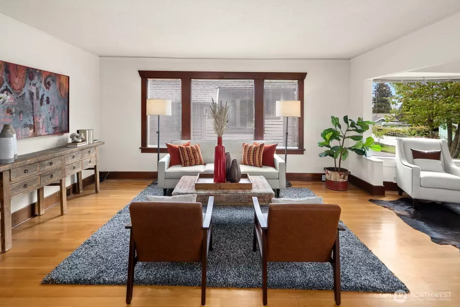 4522 3rd AVE NW, Seattle, WA 98107