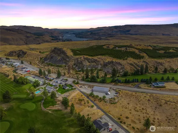 Pateros, WA 98846,103 Golf Course DR
