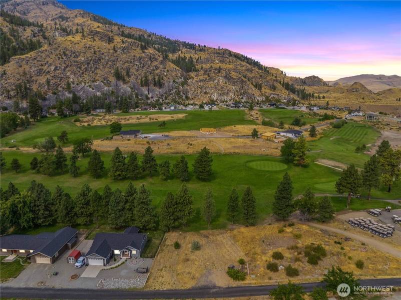 103 Golf Course DR, Pateros, WA 98846