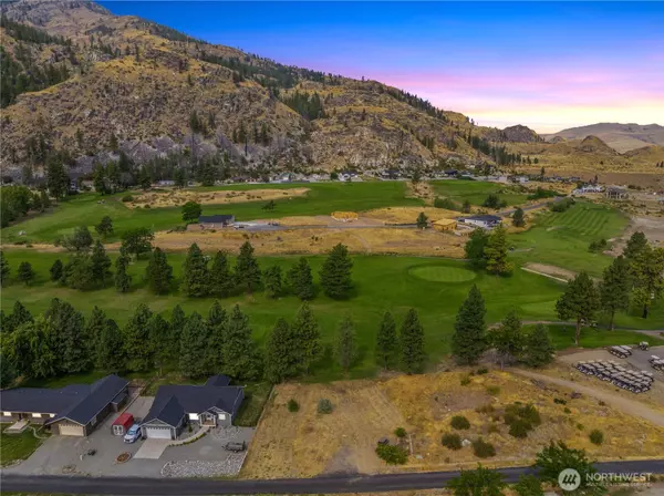 103 Golf Course DR, Pateros, WA 98846