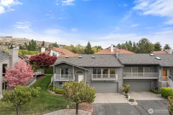 351 19th ST NE #10, East Wenatchee, WA 98802