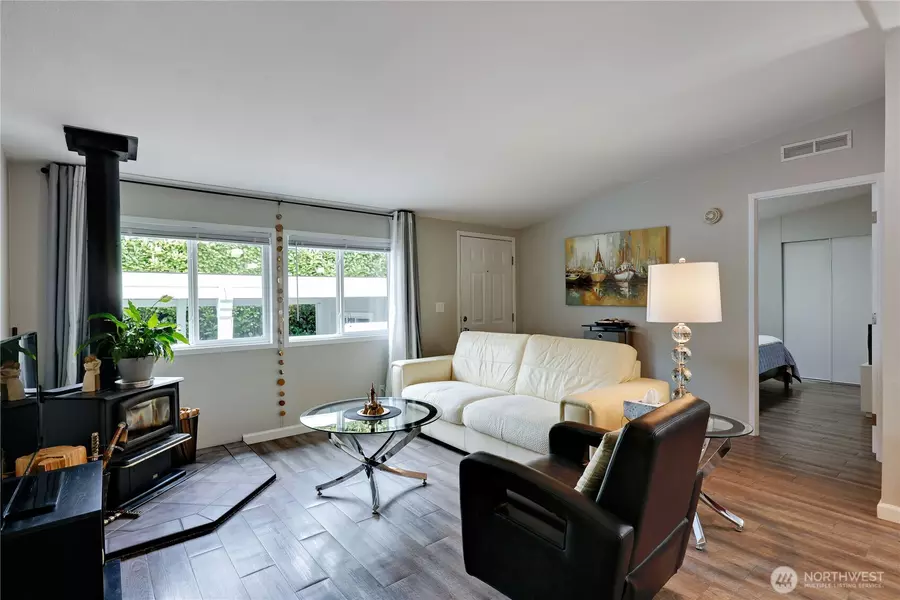 8760 State Highway 303 NE #C, Bremerton, WA 98311