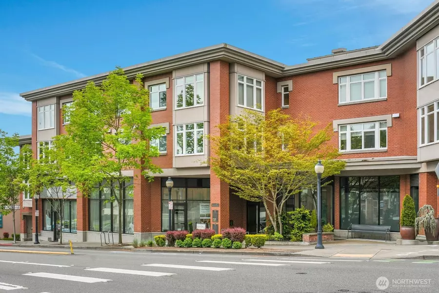 631 Market ST #306, Kirkland, WA 98033