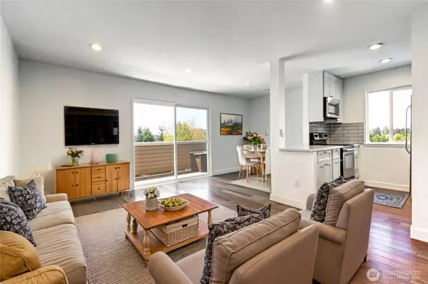 Kirkland, WA 98034,12429 NE 130th Court #G201