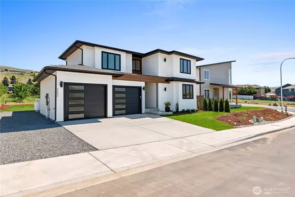 East Wenatchee, WA 98802,3233 NW Brianna AVE