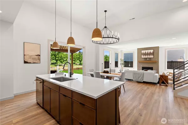 East Wenatchee, WA 98802,3233 NW Brianna AVE