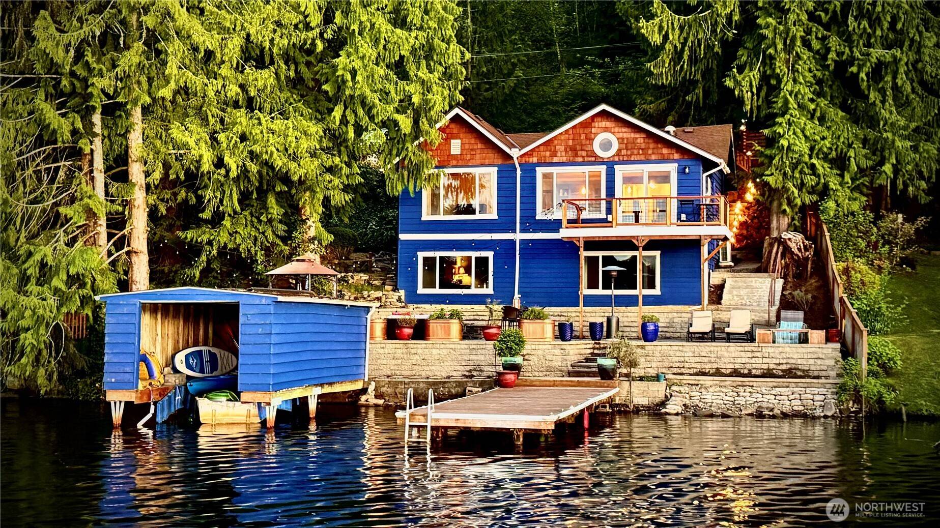 23821 S Lake Roesiger RD, Snohomish, WA 98290
