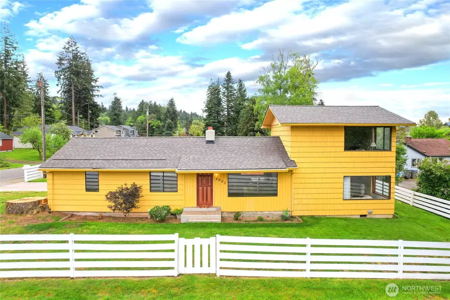 4995 Johnson ST NW, Bremerton, WA 98311