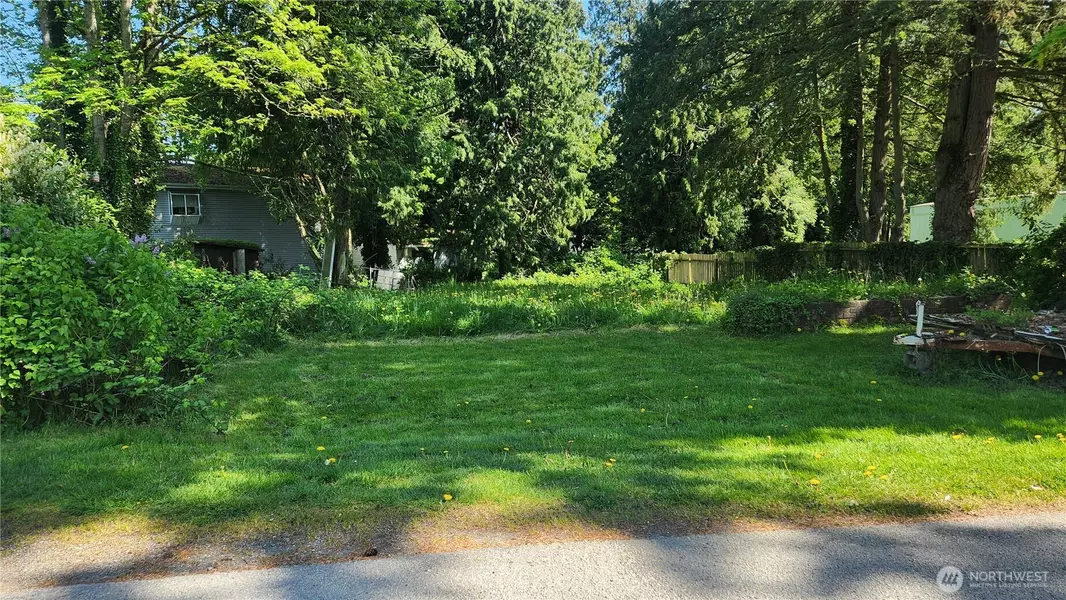 8230 Beachway DR, Blaine, WA 98230