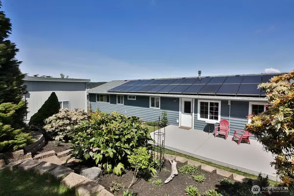 Oak Harbor, WA 98277,480 Hazelwood DR