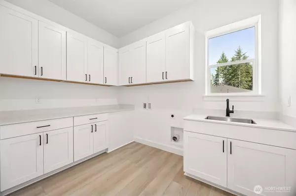 Lake Stevens, WA 98258,10603 134th AVE NE #102