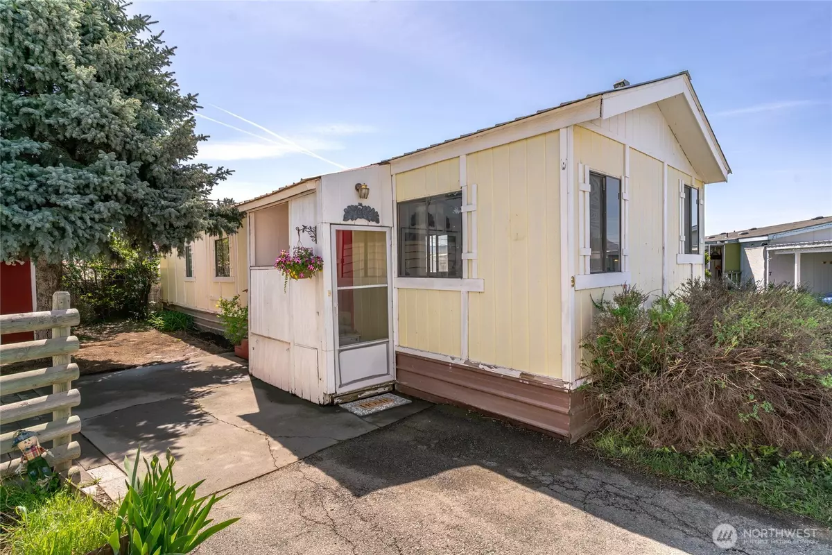 Omak, WA 98841,614 Oak ST #9