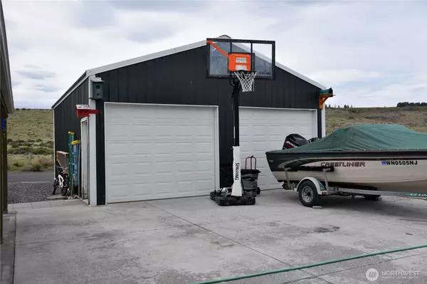 Soap Lake, WA 98851,330 N Juniper St