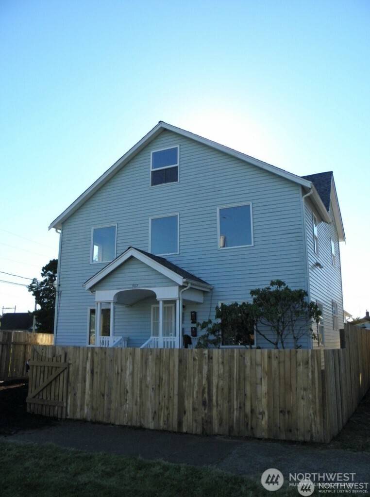 307 N E ST, Aberdeen, WA 98520