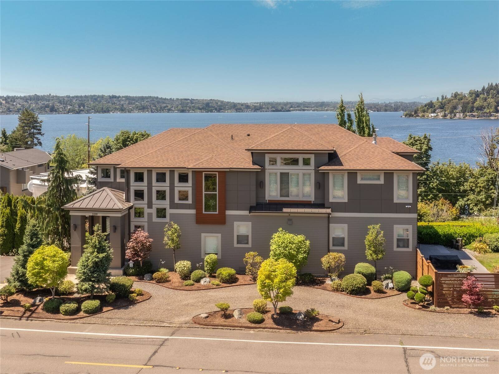 3319 Burnett AVE N, Renton, WA 98056