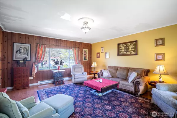 Port Townsend, WA 98368,511 Loftus RD