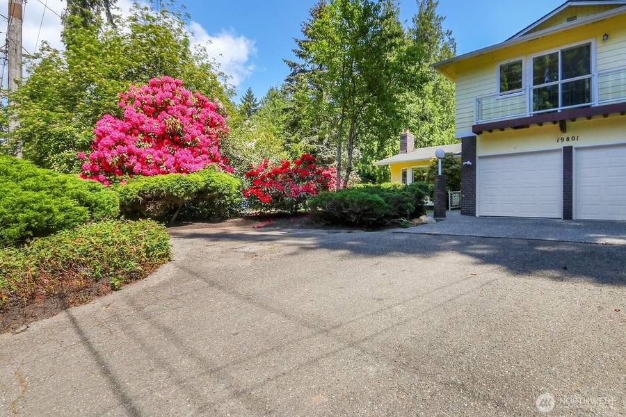19801 88th AVE W, Edmonds, WA 98026