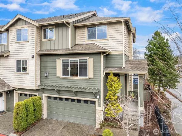 Renton, WA 98059,4650 NE 3rd LN #F4