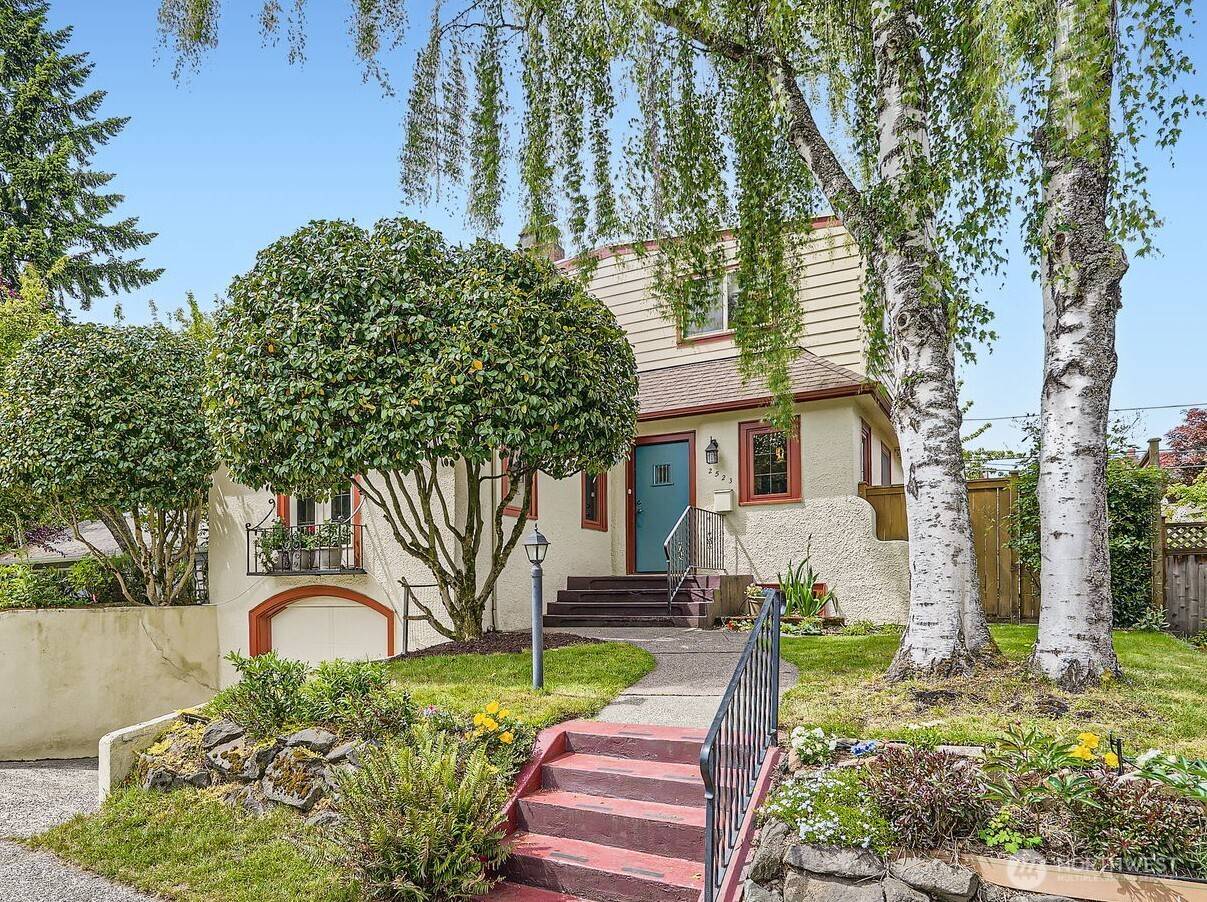 2523 Royal CT E, Seattle, WA 98112